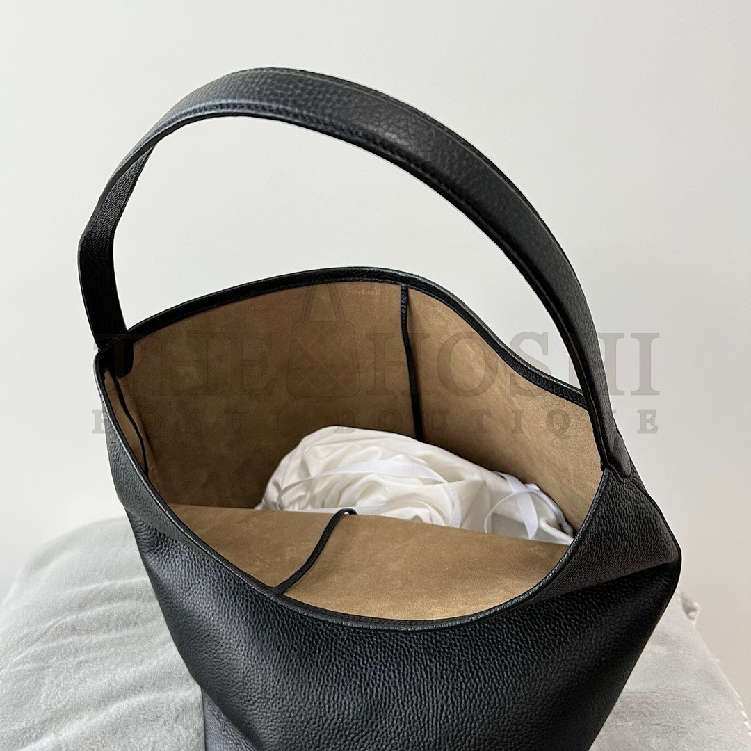 The R0w Large N/S Park Tote in Black Grained Leather Master Quality