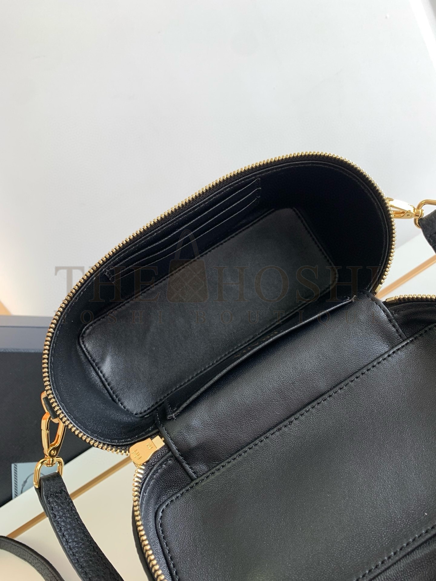 Pra*a Mini Vanity Bag in Black Grained Leather Master Quality