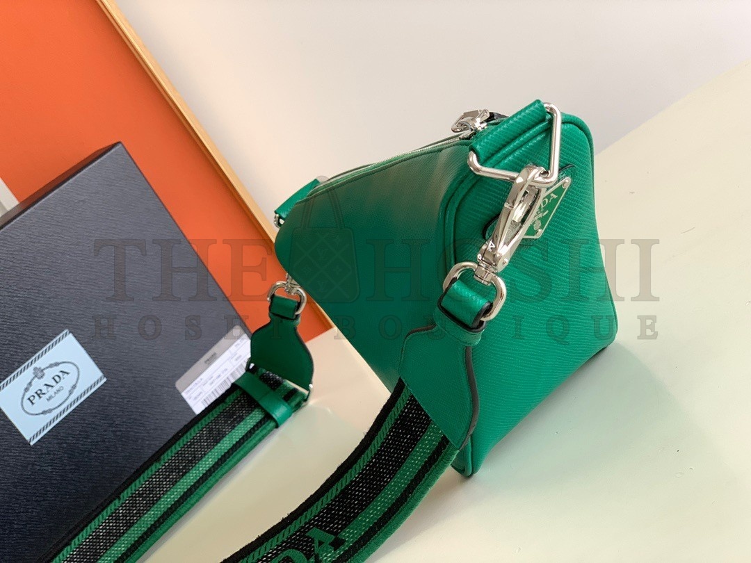 Pra*a Triangle Shoulder Bag In Green Saffiano Leather Master Quality