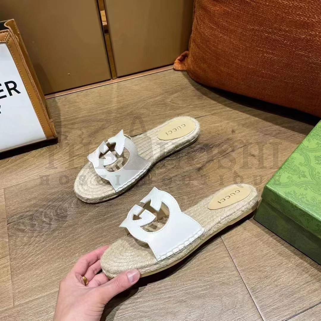 Gvc*1 Unisex Interlocking G Cut-Out Slide Sandals White Leather Flat 2 cm Heel Master Quality