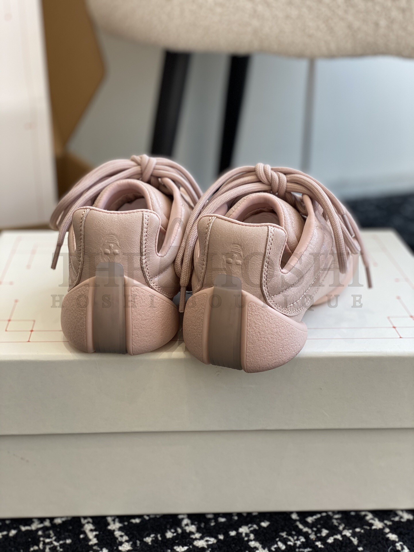 A1exa*der Mcqv*en Women