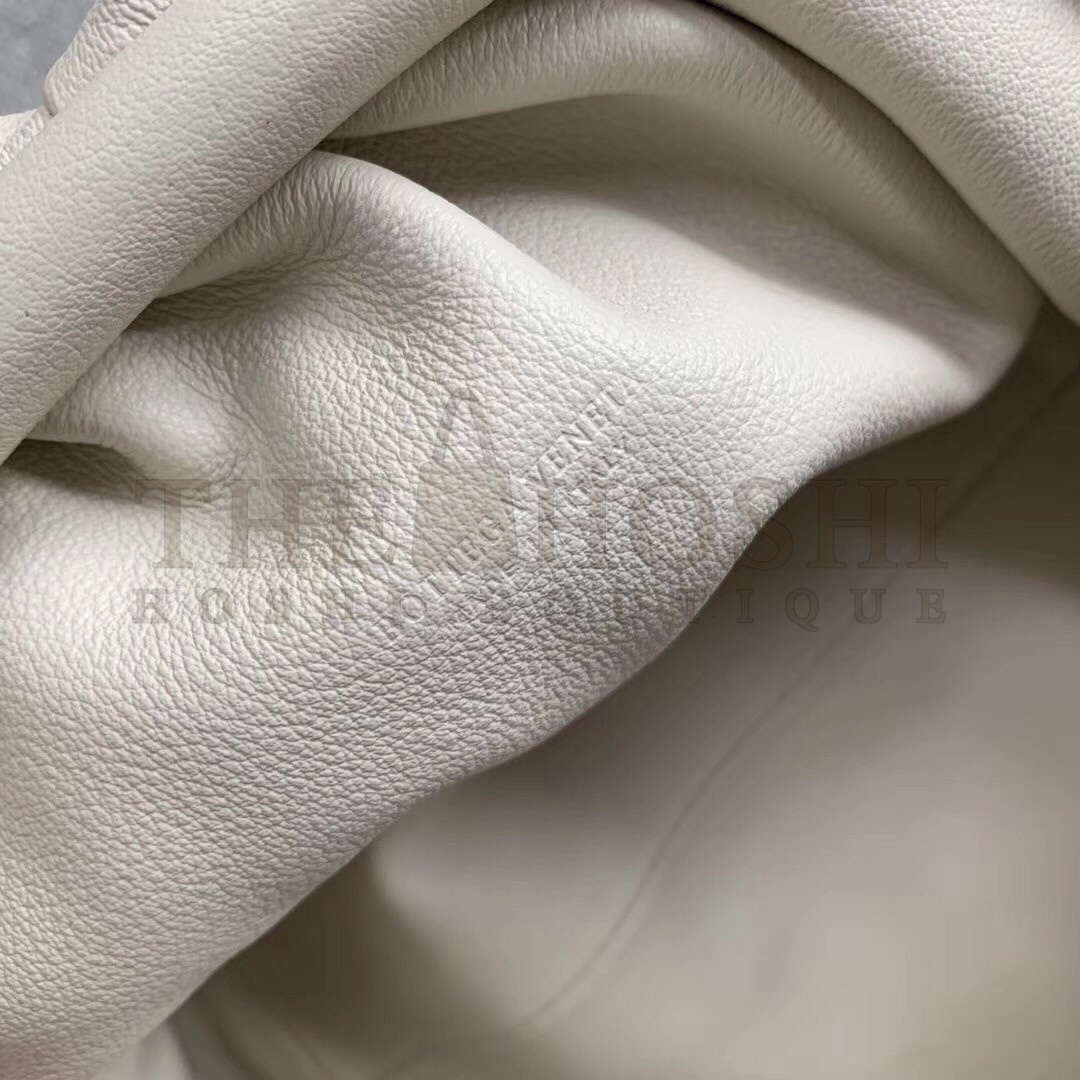 B0tt*ga Ven*ta Pouch Mini Bag In White Calfskin Master Quality