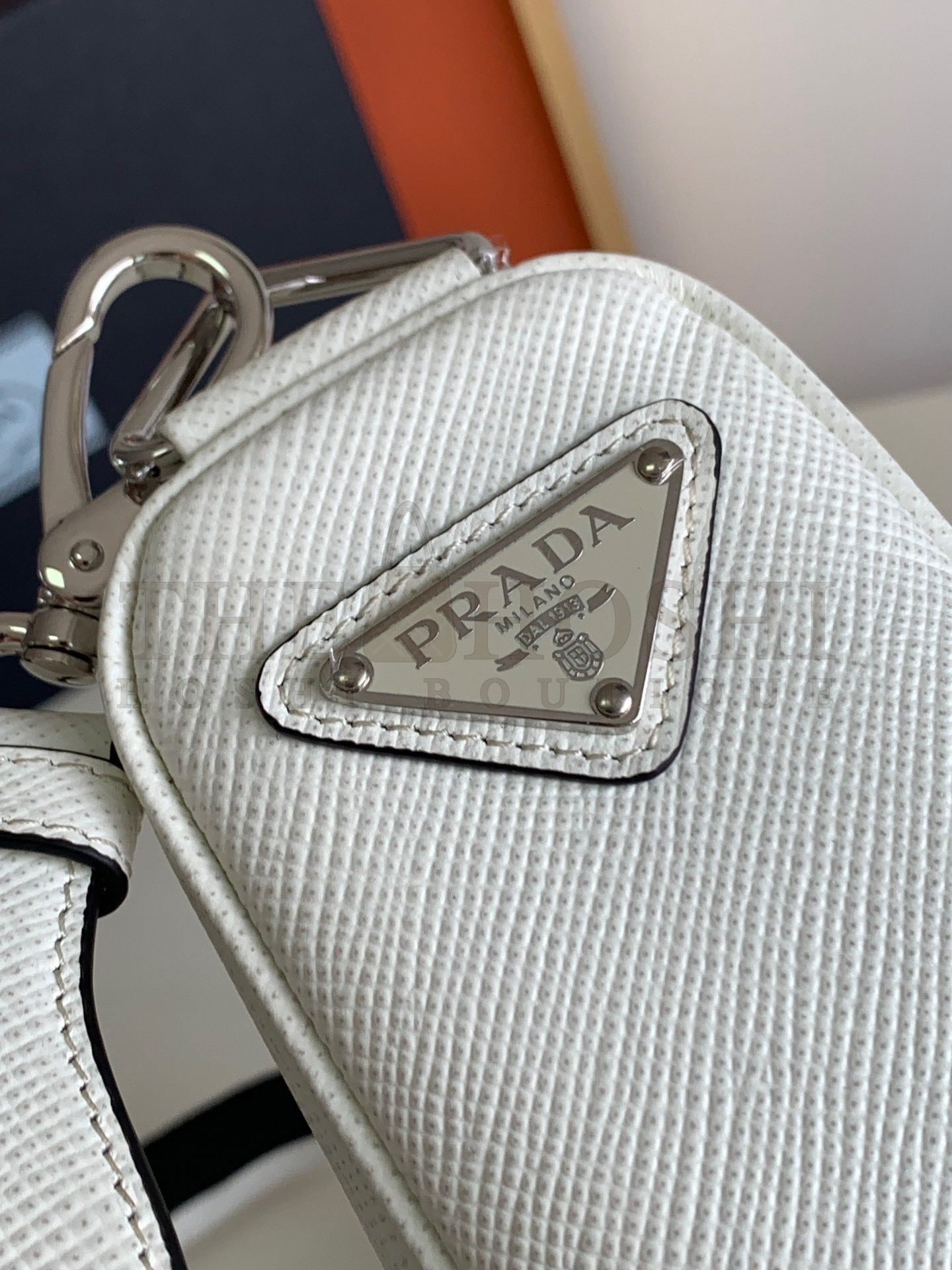 Pra*a Triangle Shoulder Bag In White Saffiano Leather Master Quality
