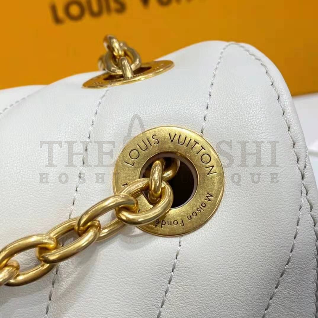 L0vis Vvtt0n LV Women New Wave Chain Bag Handbag White Smooth Cowhide Leather Master Quality