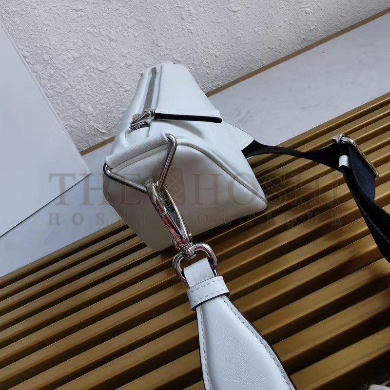 Pra*a Triangle Shoulder Bag In White Leather Master Quality