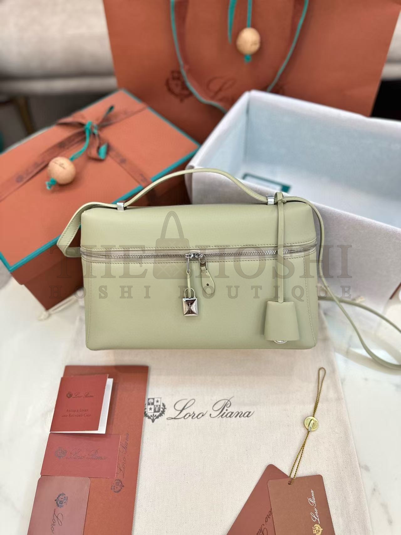 L0r0 P1ana Extra Bag L27 in Leather Size 27x16x10cm Master Quality