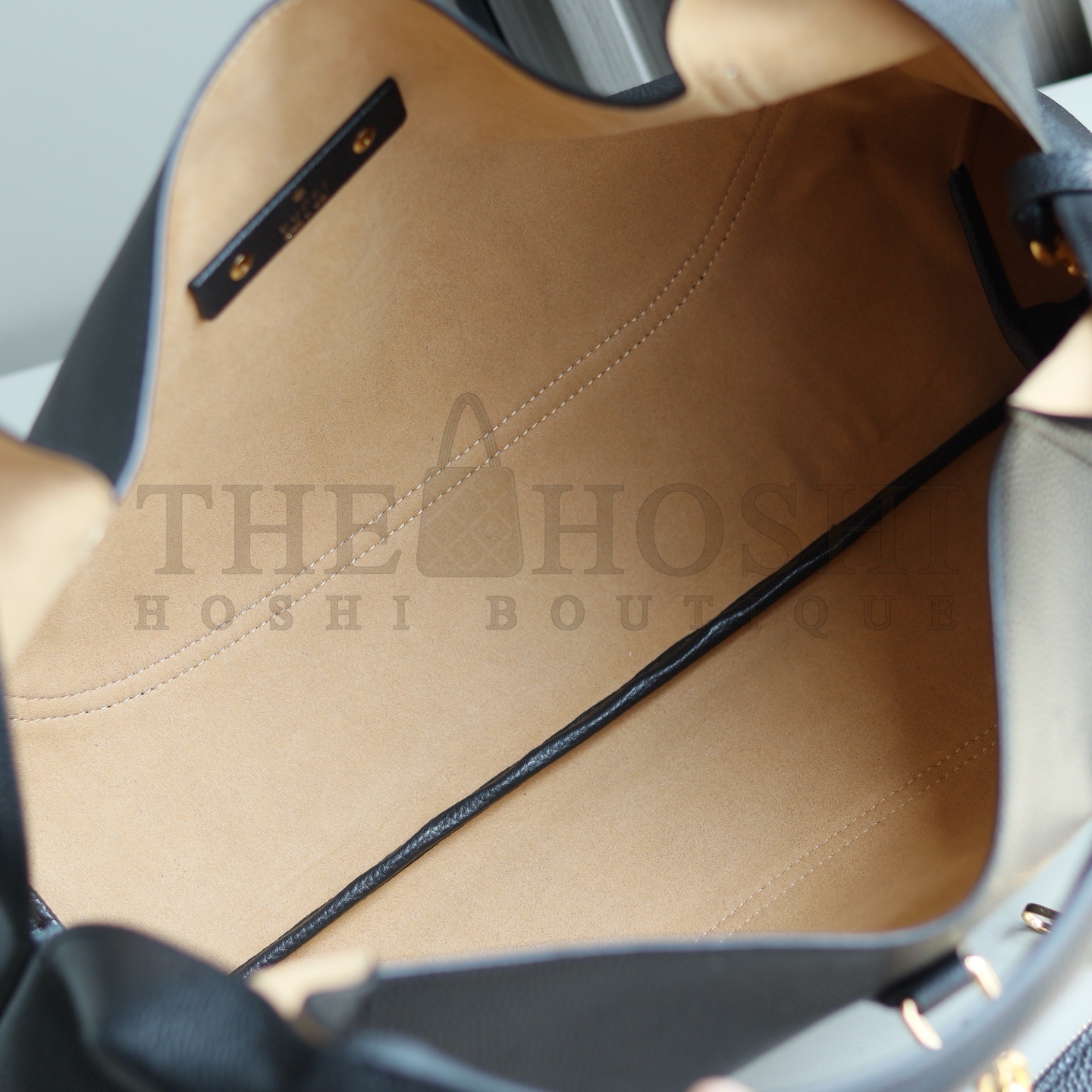 Gvc*1 GG Softbit Shoulder Bag Large Calfskin Leather 46x26x16cm 837466 Master Quality