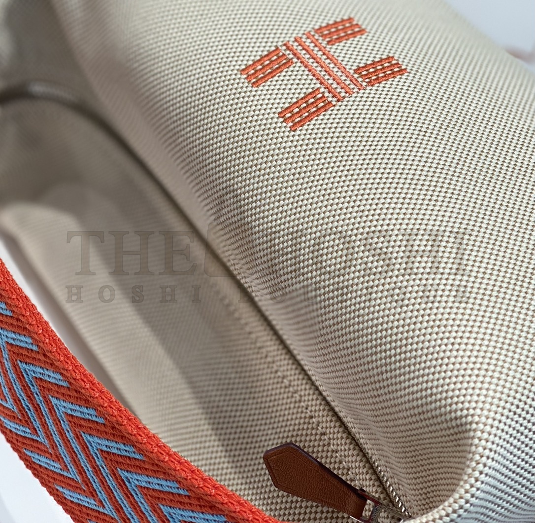 H**me5 H**me5 Trousse Bride-A-Brace Toiletry Bag 25x21x14cm Master Quality