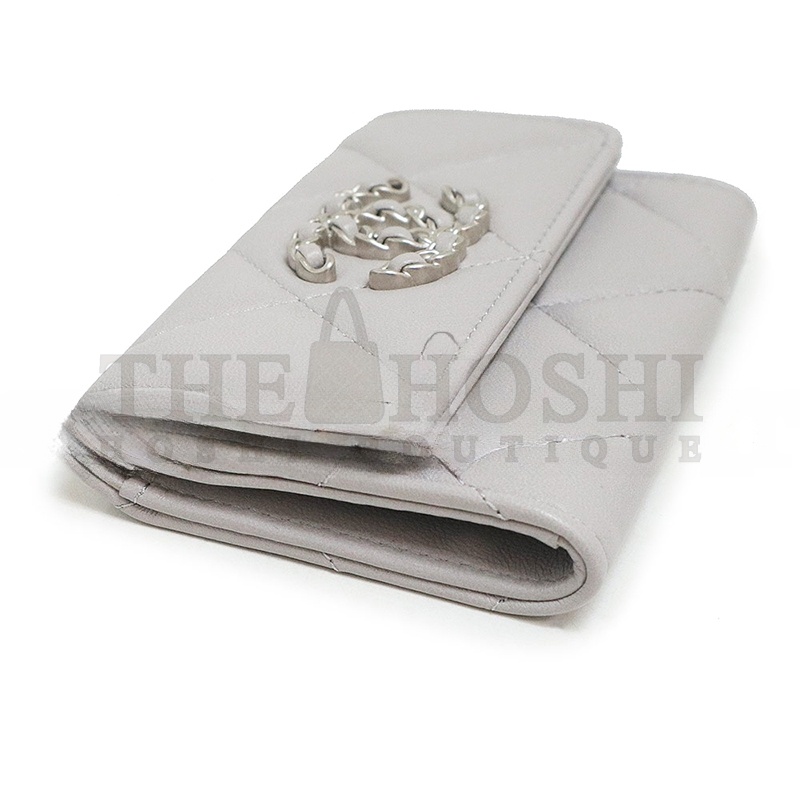 Ch**el 19 FLAP CLOSURE CARD HOLDER AP1790 B07327 NJ530 (11.3*7.5*2cm) Master Quality