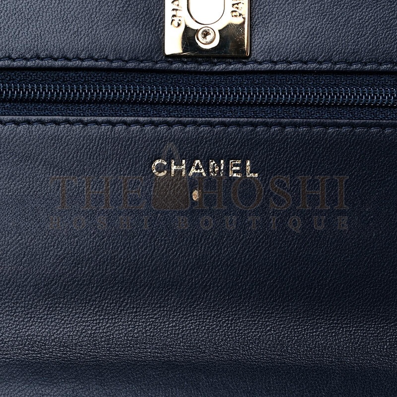 Ch**el TRENDY CC WALLET ON CHAIN WOC NAVY 1291612 (19*12*3cm) Master Quality