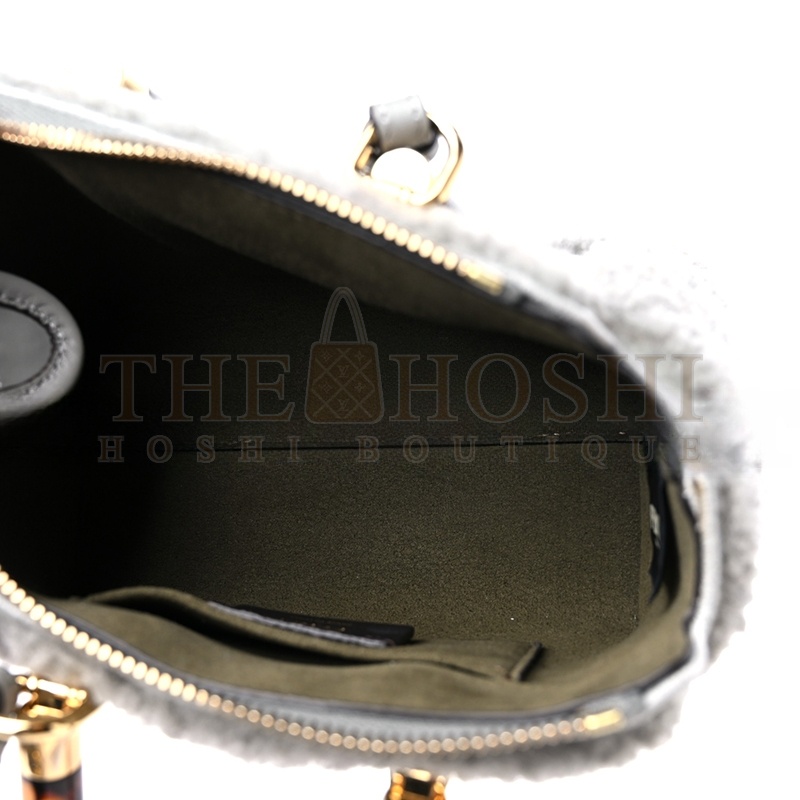 F**di MINI BY THE WAY TOP HANDLE BOSTON GHIACCIO 8BS067ALP2F1CKX (17*12*8cm) Master Quality