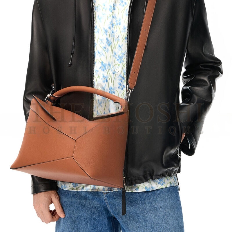 L0ew* LARGE PUZZLE EDGE BAG IN CLASSIC CALFSKIN B510P00X04 (33*21.5*14.7) Master Quality