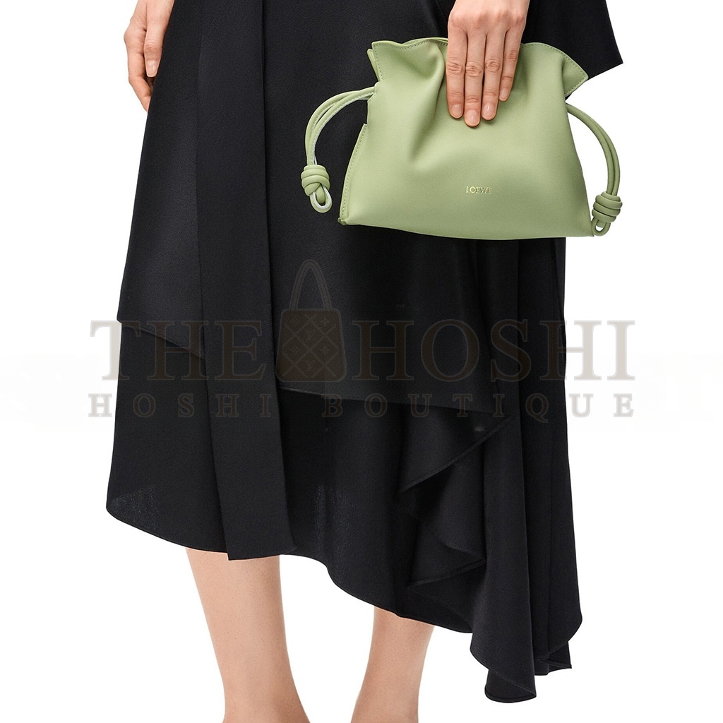 L0ew* MINI FLAMENCO CLUTCH IN NAPPA CALFSKIN 0011182136 (23.9*18*9cm) Master Quality