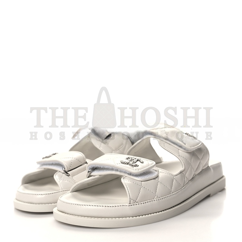 Ch**el LAMBSKIN QUILTED VELCRO DAD CHAIN CC SLIDE SANDALS Master Quality